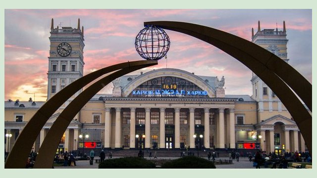 Полиция будет освобождать территорию железнодорожного вокзала от брошенных автомобилей Полиция будет освобождать территорию железнодорожного вокзала от брошенных автомобилей
