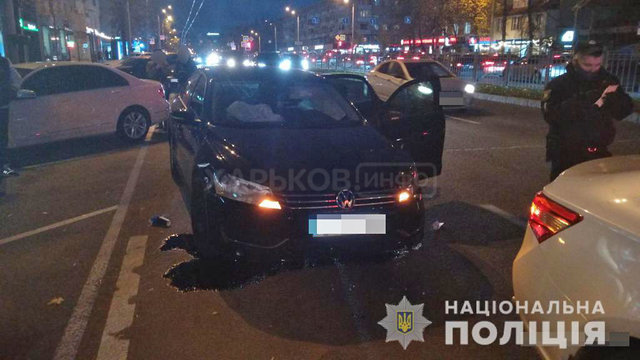 Полиция устанавливает обстоятельства ДТП в центре Харькова Полиция устанавливает обстоятельства ДТП в центре Харькова