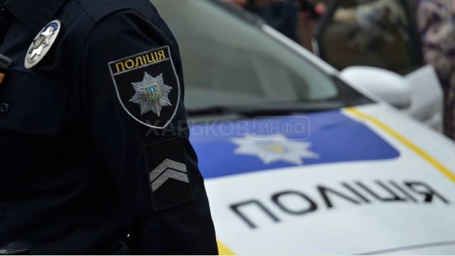 Полиция устанавливает обстоятельства наезда на полицейского в поселке Песочин Полиция устанавливает обстоятельства наезда на полицейского в поселке Песочин