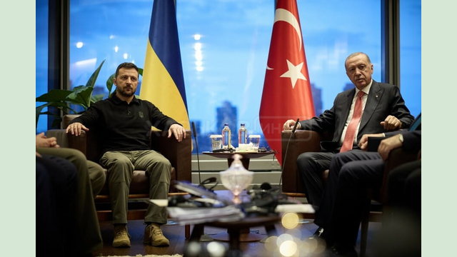 Посилення торговельно-економічної співпраці та відбудова України: Володимир Зеленський зустрівся з Президентом Туреччини Посилення торговельно-економічної співпраці та відбудова України: Володимир Зеленський зустрівся з Президентом Туреччини