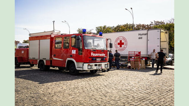 Пожежна охорона громад Харківщини отримала гуманітарні набори та автоцистерну Пожежна охорона громад Харківщини отримала гуманітарні набори та автоцистерну