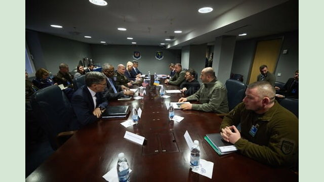 Президент обговорив із міністром оборони США підтримку України Президент обговорив із міністром оборони США підтримку України