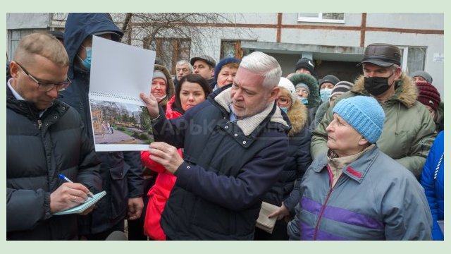 Ремонт школы, дворов и подъездов: Игорь Терехов встретился с жителями Алексеевки Ремонт школы, дворов и подъездов: Игорь Терехов встретился с жителями Алексеевки