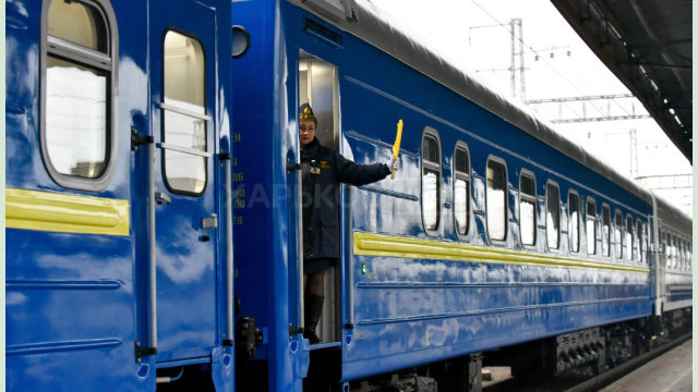 Сегодня начал курсировать новый пригородный поезд Константиновка - Харьков Сегодня начал курсировать новый пригородный поезд Константиновка - Харьков