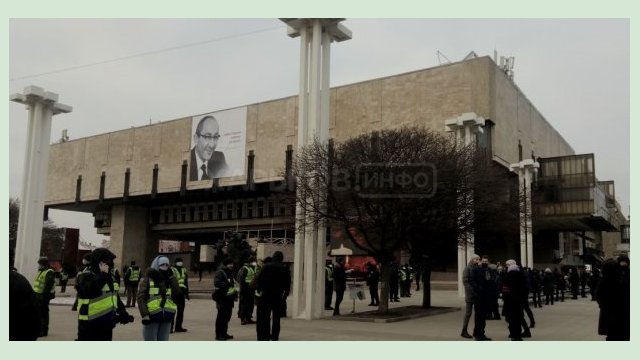 Сегодня в Харькове прощаются с Геннадием Кернесом Сегодня в Харькове прощаются с Геннадием Кернесом