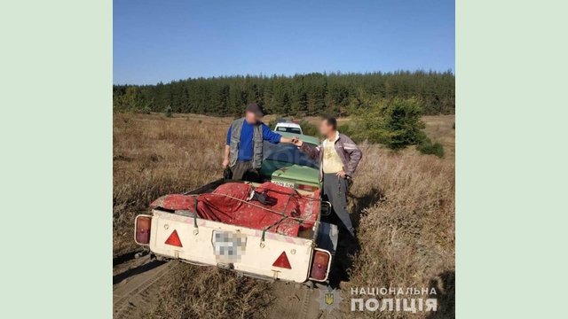 Следователи сообщили мужу о подозрении в незаконной добыче песка в Харьковской области Следователи сообщили мужу о подозрении в незаконной добыче песка в Харьковской области