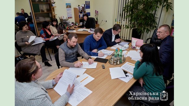 Состоялось заседание постоянной комиссии по развитию инфраструктуры, строительства и путей Состоялось заседание постоянной комиссии по развитию инфраструктуры, строительства и путей