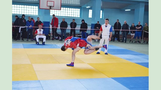 Спортсмены-спасатели показали класс на соревнованиях по самбо