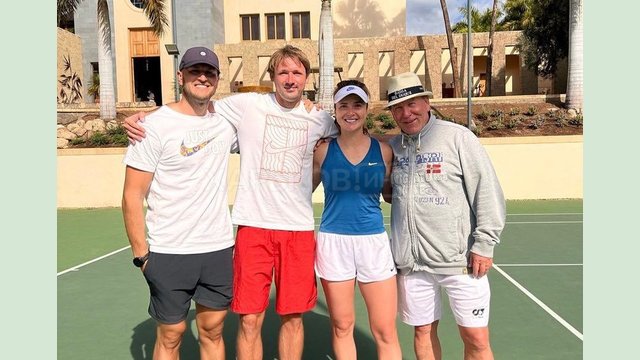 Свитолина представила новую команду тренеров