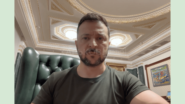 Тиснемо на Росію та робимо все, щоб війна відчувалася там, звідки її принесли в Україну — звернення Президента Тиснемо на Росію та робимо все, щоб війна відчувалася там, звідки її принесли в Україну — звернення Президента