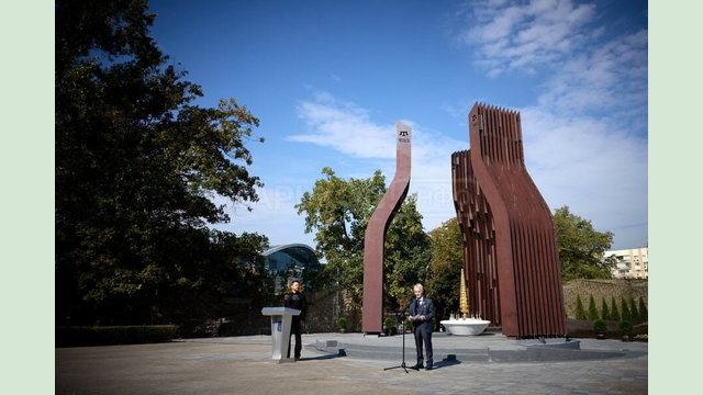 У Києві відкрили Меморіал пам’яті жертв геноциду кримськотатарського народу