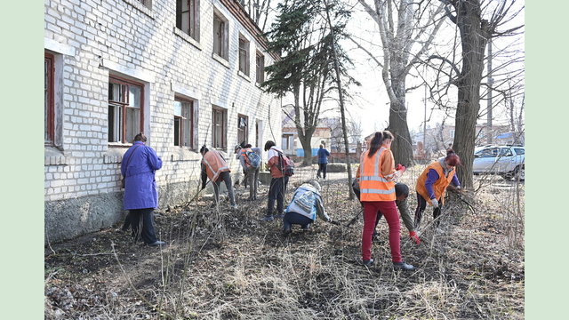 У Краснограді учасники «Армії відновлення» ремонтують гуртожиток для ВПО У Краснограді учасники «Армії відновлення» ремонтують гуртожиток для ВПО