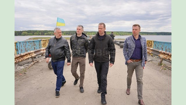 У Старому Салтові відновлюють амбулаторію та зводять модульні будинки У Старому Салтові відновлюють амбулаторію та зводять модульні будинки