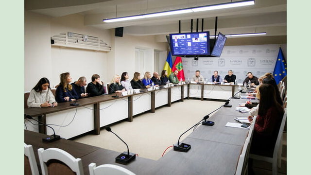 В Харківській ОВА на «Діалозі влади та бізнесу» обговорили питання підтримки підприємств ритейлу