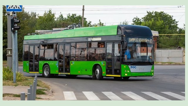 В Харькове на новом маршруте тестируют троллейбус с автономным ходом 