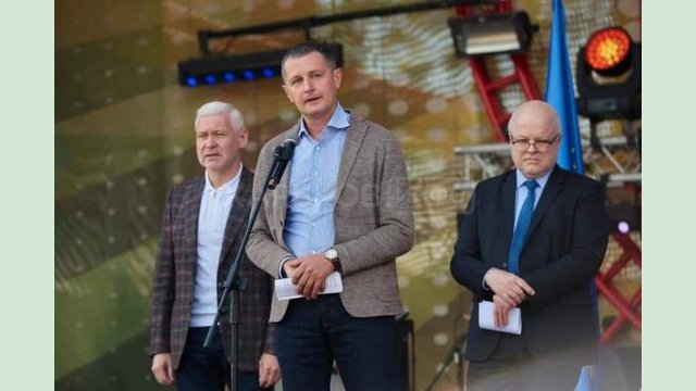 В Харькове открылась выставка «30 лет Вышеградского сотрудничества» В Харькове открылась выставка «30 лет Вышеградского сотрудничества»
