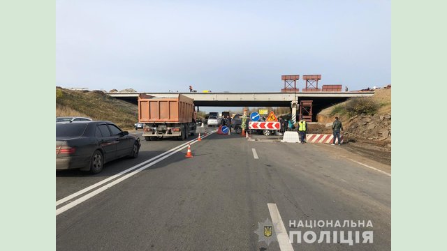 В Харькове полицейские устанавливают обстоятельства аварии, в которой погибли два человека В Харькове полицейские устанавливают обстоятельства аварии, в которой погибли два человека