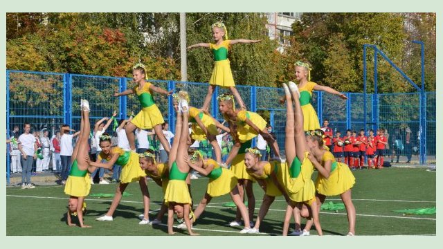 В Харькове реконструировали 101 школьный стадион В Харькове реконструировали 101 школьный стадион