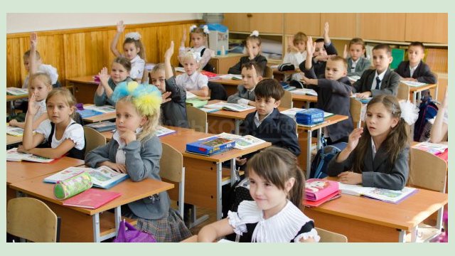 В Харькове с понедельника возобновляется обучение школьников В Харькове с понедельника возобновляется обучение школьников