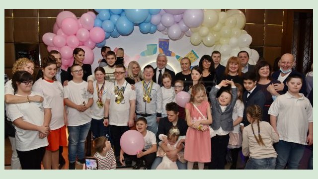В Харькове собрали средства на ремонт центра для «детей солнца» В Харькове собрали средства на ремонт центра для «детей солнца»