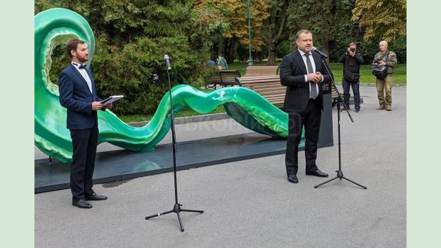 В Харькове установили скульптуру со звуками города В Харькове установили скульптуру со звуками города
