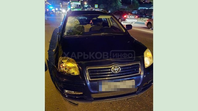 В Харькове в результате ДТП погиб пешеход - полиция открыла уголовное производство В Харькове в результате ДТП погиб пешеход - полиция открыла уголовное производство