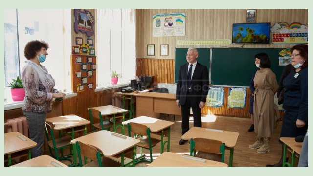 В харьковских школах продолжат оборудовать современные кабинеты В харьковских школах продолжат оборудовать современные кабинеты