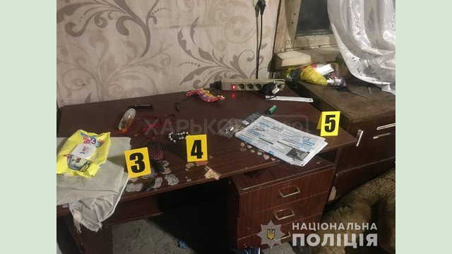 В Харьковской области полицейские задержали мужчину, который взял в заложники бывшую жену В Харьковской области полицейские задержали мужчину, который взял в заложники бывшую жену