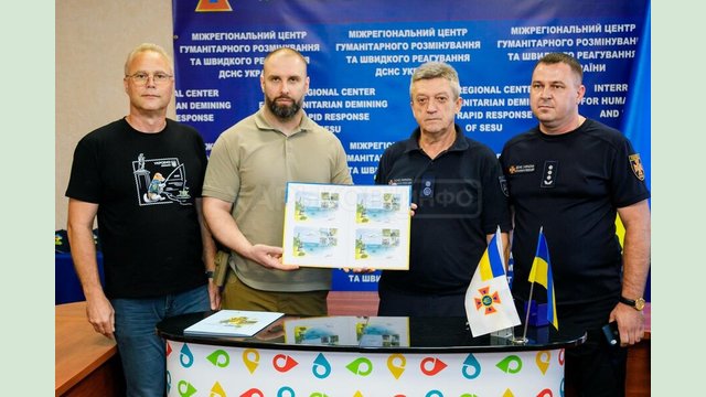 В Харьковской области презентовали почтовую марку «Пес Патрон» В Харьковской области презентовали почтовую марку «Пес Патрон»