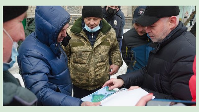 В Холодногорском районе отремонтируют подъезды и благоустроят дворы В Холодногорском районе отремонтируют подъезды и благоустроят дворы