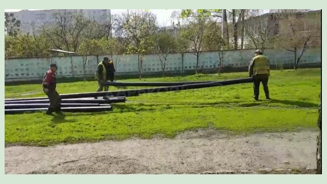В Холодногорском районе перекладывают транзитный трубопровод В Холодногорском районе перекладывают транзитный трубопровод