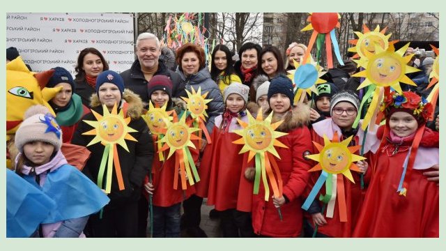 В Холодногорском сквере провели зиму и встретили весну В Холодногорском сквере провели зиму и встретили весну