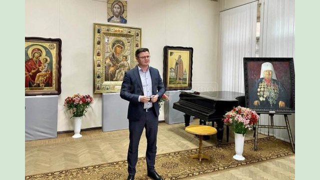 В Художественном музее открылась выставка церковного искусства «Подих серця до Творця» В Художественном музее открылась выставка церковного искусства «Подих серця до Творця»