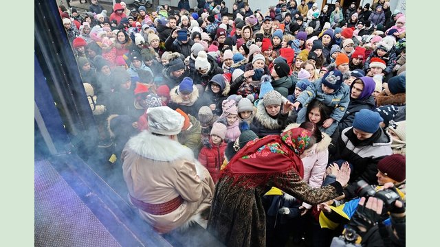 В Ізюмі зустрічали Поїзд Святого Миколая