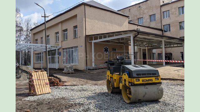 В Красноградской больнице завершают капитальный ремонт приемного отделения В Красноградской больнице завершают капитальный ремонт приемного отделения