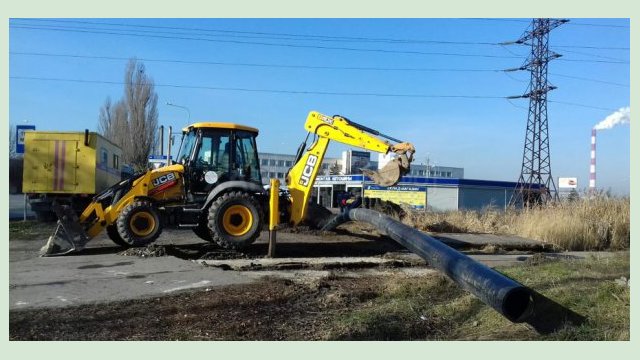 В Новобаварском районе перекладывают сети водоснабжения