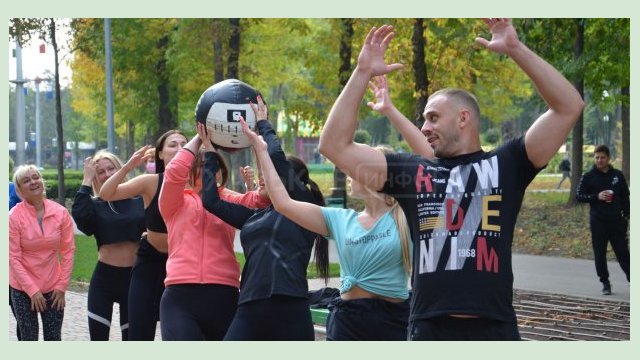 В парке Горького прошла тренировка в поддержку бывших наркозависимых В парке Горького прошла тренировка в поддержку бывших наркозависимых
