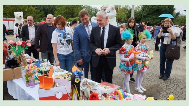 В парке Машиностроителей прошел праздник для детей В парке Машиностроителей прошел праздник для детей