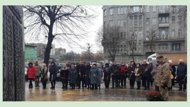 В сквере Пожарных почтили память харьковских чернобыльцев