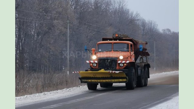 В течение суток на дорогах облаcти работало 197 единиц техники В течение суток на дорогах облаcти работало 197 единиц техники