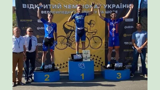 Велогонщик Александр Головаш получил серебряную медаль на чемпионате Украины