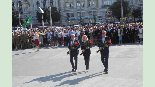Вернем в Украину мир - и реализуем все амбициозные планы по развитию государства. Александр Скакун Вернем в Украину мир - и реализуем все амбициозные планы по развитию государства. Александр Скакун