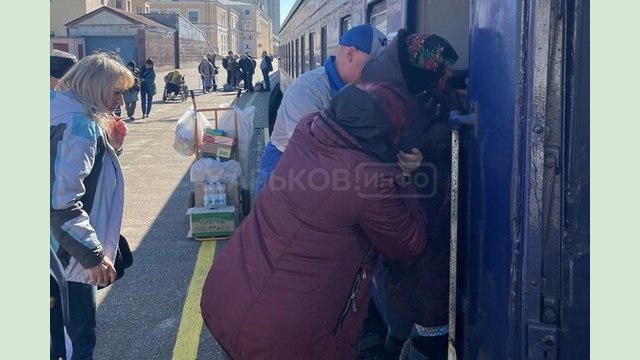 З деокупованих територій Харківщини евакуюють маломобільні верстви населення З деокупованих територій Харківщини евакуюють маломобільні верстви населення