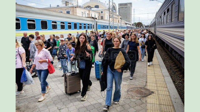 За ініціативи ХОВА на відпочинок до табору «Артек» вирушили 179 дітей Харківщини За ініціативи ХОВА на відпочинок до табору «Артек» вирушили 179 дітей Харківщини