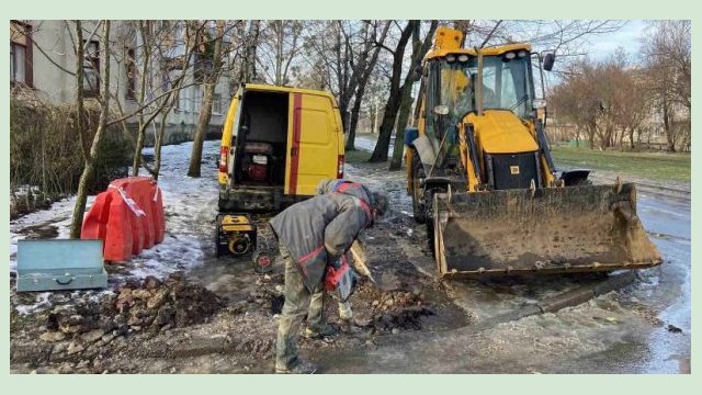 За выходные в Харькове устранили 17 аварий на водоводах