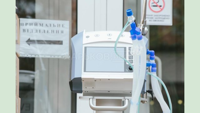 Железнодорожным больницам, которые будут принимать больных с COVID-19, передали аппараты ИВЛ и средства защиты Железнодорожным больницам, которые будут принимать больных с COVID-19, передали аппараты ИВЛ и средства защиты
