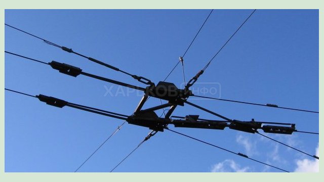 Женщине, которая пострадала от срыва троллейбусной штанги, окажут помощь Женщине, которая пострадала от срыва троллейбусной штанги, окажут помощь