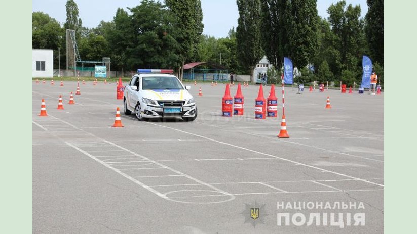 Будущие харьковские полицейские состязались в контраварийном вождении Будущие харьковские полицейские состязались в контраварийном вождении
