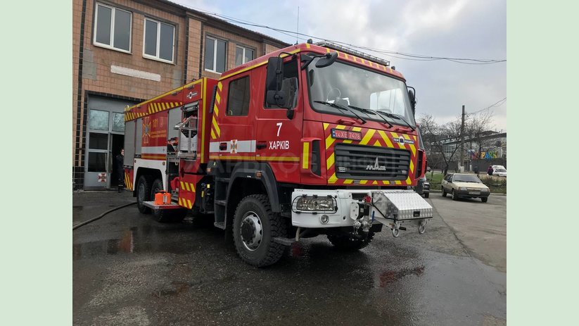 Харьковские спасатели получили новый пожарный автомобиль Харьковские спасатели получили новый пожарный автомобиль