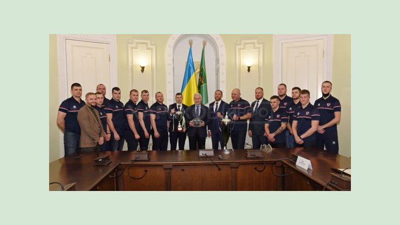 Харьковским чемпионам по регби вручили грамоты городского совета Харьковским чемпионам по регби вручили грамоты городского совета